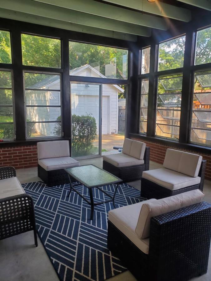 Spacious Centrally Located 3 Bed 2 Bath - Sleeps 8 蒙哥马利 外观 照片
